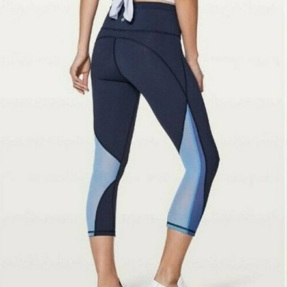 Lululemon Sz 4 Mix & Mesh 21" Leggings in Midnight - Picture 2 of 16